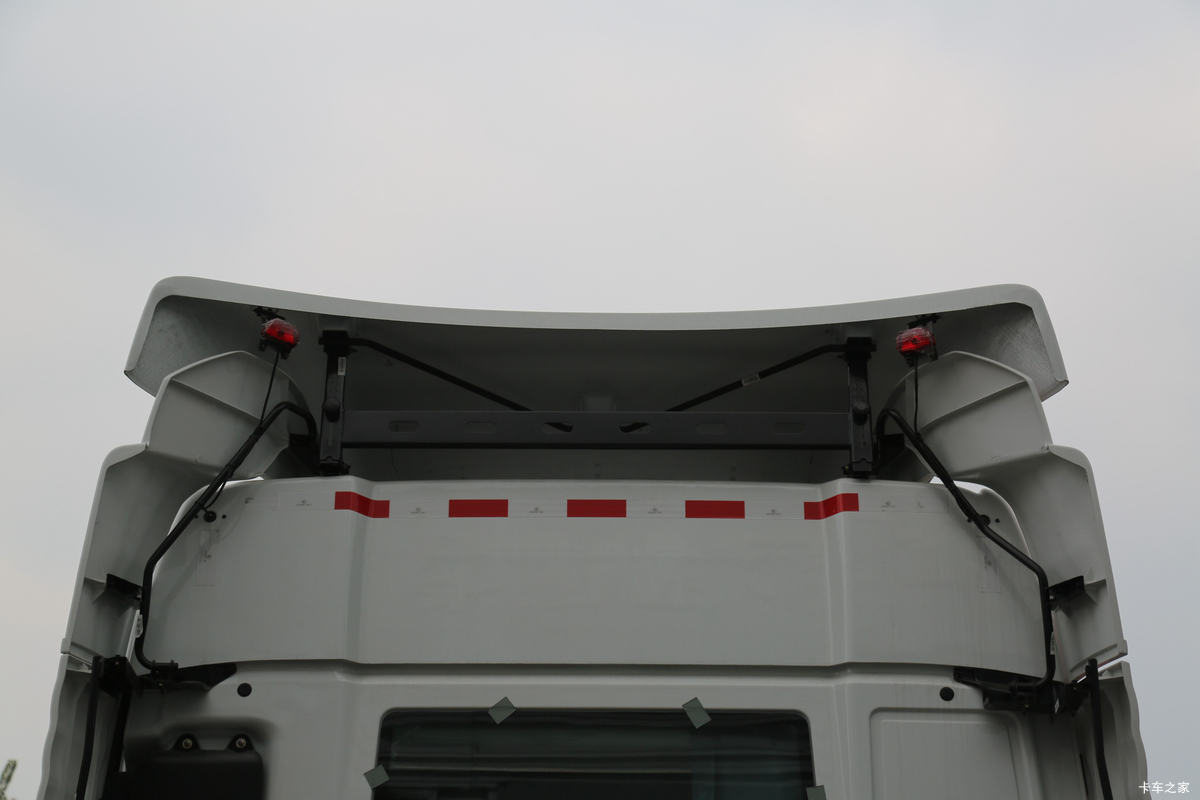 й ǵ¿SITRAK G7ؿ 460 6X4 LNGΣƷǣ(ٱ3.36)(ZZ4256V384HF1LW)                                                