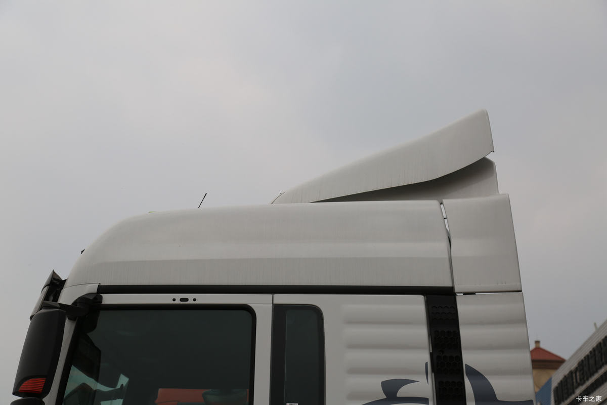 й ǵ¿SITRAK G7ؿ 460 6X4 LNGΣƷǣ(ٱ3.36)(ZZ4256V384HF1LW)                                                