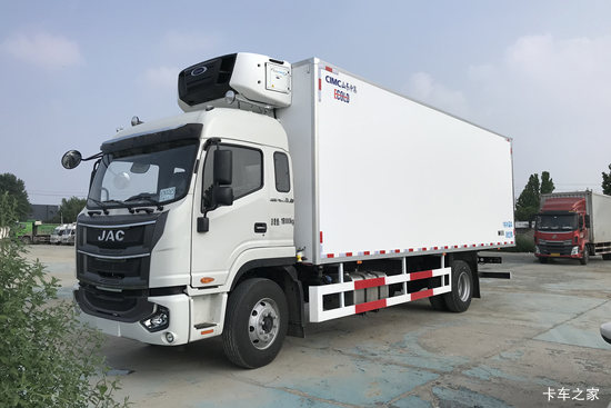  A6L 220 4X2 7.8س()(HFC5181XLCP3K1A50S)