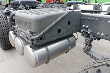 �й�����HOWO N7W 350���� 8X4 6.2����ж��(����)ͼƬ