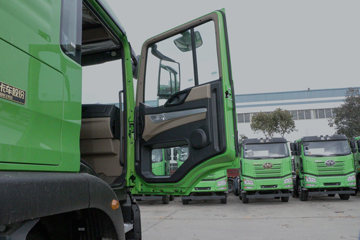 �й����� HOWO TX�ؿ� 400���� 8X4 5.6����ж��ͼƬ