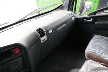 �й�����HOWO G5X 220���� 4X2 6.64����س�(����)(8��)(ZZ5187XLCK561DF1)ͼƬ