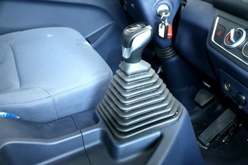 ������ʮ�� ����EC7 170���� 4X2 4.02����س�(JMT5049XLCXG26A)ͼƬ