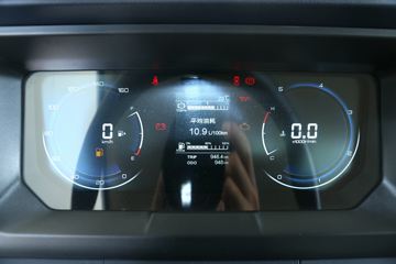 ������ʮ�� ����EC7 170���� 4X2 4.02����س�(JMT5049XLCXG26A)ͼƬ