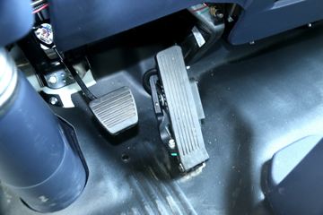 ������ʮ�� ����EC7 170���� 4X2 4.02����س�(JMT5049XLCXG26A)ͼƬ