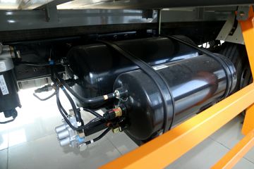 ������ʮ�� ����EC7 170���� 4X2 4.02����س�(JMT5049XLCXG26A)ͼƬ