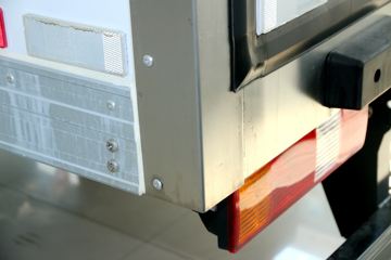 ������ʮ�� ����EC7 170���� 4X2 4.02����س�(JMT5049XLCXG26A)ͼƬ