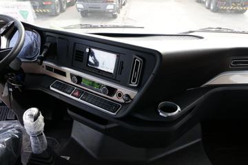 �й�����HOWO TH7 510���� 8X4 8.2����ж��(ZZ3317W446HF1)ͼƬ