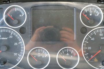 �й�����HOWO TX 350���� 8X4 7.8����ж��(ZZ3317V386GF1)ͼƬ