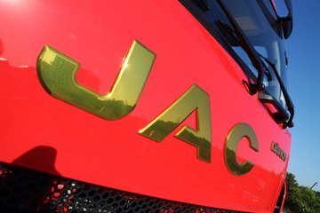 ���� ����˹Q9 220���� 4X2 6.8��AMT�Զ����Ű���ʽ�ػ���(����)ͼƬ