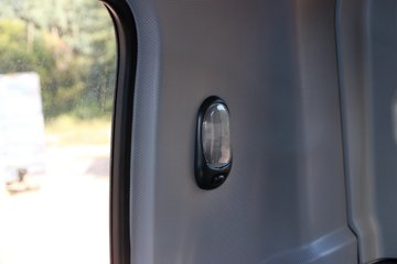 ���� ����˹Q9 220���� 4X2 6.8��AMT�Զ����Ű���ʽ�ػ���(����)ͼƬ