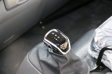 ���� ����˹Q9 220���� 4X2 6.8��AMT�Զ����Ű���ʽ�ػ���(����)ͼƬ