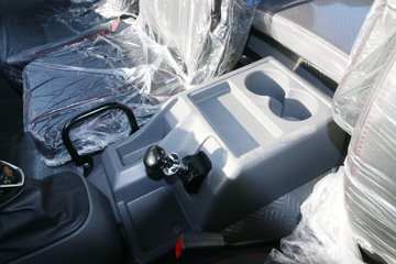 ���� ����˹Q9 220���� 4X2 6.8��AMT�Զ����Ű���ʽ�ػ���(����)ͼƬ