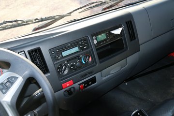 ���� ����˹Q9 220���� 4X2 6.8��AMT�Զ����Ű���ʽ�ػ���(����)ͼƬ