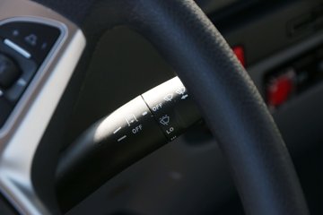 ���� ����˹Q9 220���� 4X2 6.8��AMT�Զ����Ű���ʽ�ػ���(����)ͼƬ