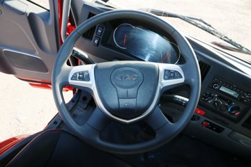 ���� ����˹Q9 220���� 4X2 6.8��AMT�Զ����Ű���ʽ�ػ���(����)ͼƬ