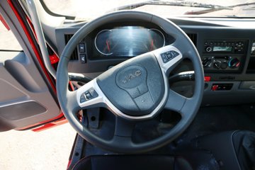 ���� ����˹Q9 220���� 4X2 6.8��AMT�Զ����Ű���ʽ�ػ���(����)ͼƬ