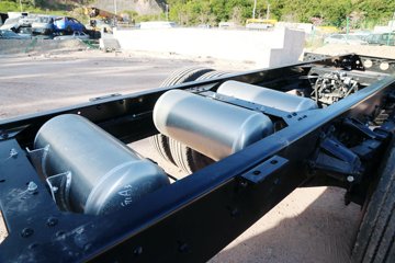 ���� ����˹Q9 220���� 4X2 6.8��AMT�Զ����Ű���ʽ�ػ���(����)ͼƬ