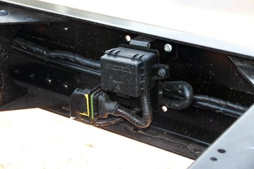 ���� ����˹Q9 220���� 4X2 6.8��AMT�Զ����Ű���ʽ�ػ���(����)ͼƬ