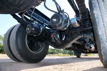 ���� ����˹Q9 220���� 4X2 6.8��AMT�Զ����Ű���ʽ�ػ���(����)ͼƬ