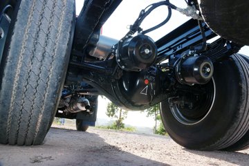 ���� ����˹Q9 220���� 4X2 6.8��AMT�Զ����Ű���ʽ�ػ���(����)ͼƬ