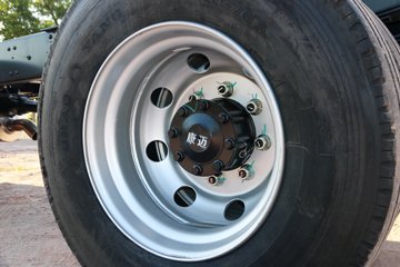 ���� ����˹Q9 220���� 4X2 6.8��AMT�Զ����Ű���ʽ�ػ���(����)ͼƬ