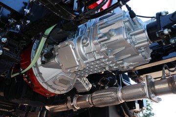 ���� ����˹Q9 220���� 4X2 6.8��AMT�Զ����Ű���ʽ�ػ���(����)ͼƬ