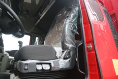 中国重汽 豪沃N5G中卡 250马力 4X2 6.75米仓栅式载货车(速比4.33)(国六)(ZZ5187CCYK511JF1)