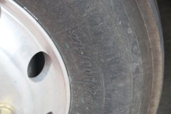中国重汽 豪沃N5G中卡 250马力 4X2 6.75米仓栅式载货车(速比4.33)(国六)(ZZ5187CCYK511JF1)
