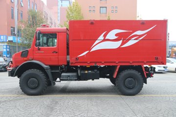 乌尼莫克&nbsp;消防车外观图片