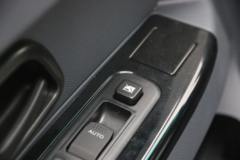 金杯 T30 2021款 舒适型 1.5L 102马力 汽油 2.865米单排翼开启厢式微卡(国六)(JKC5020XYK-DS6BL)