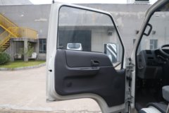 江铃 顺威窄体 143马力 4.255米单排栏板轻卡(格特拉克5挡)(国六)(JX1041TGE26)