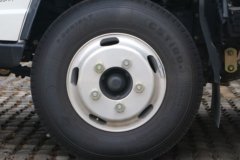 江铃 顺威窄体 143马力 4.255米单排栏板轻卡(格特拉克5挡)(国六)(JX1041TGE26)