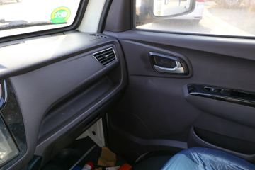 �������� С���Q�� 122���� 4X2 3.1����ж��(����)ͼƬ