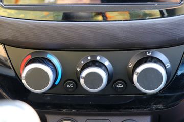 �������� С���Q�� 122���� 4X2 2.6����ж��(����)ͼƬ