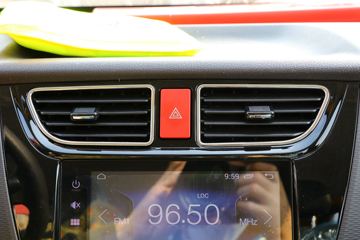 �������� С���Q�� 122���� 4X2 2.6����ж��(����)ͼƬ