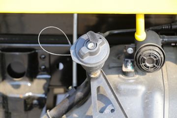 �������� С���Q�� 122���� 4X2 2.6����ж��(����)ͼƬ