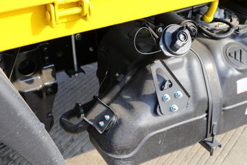 �������� С���Q�� 122���� 4X2 2.6����ж��(����)ͼƬ