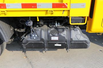 �������� С���Q�� 122���� 4X2 2.6����ж��(����)ͼƬ