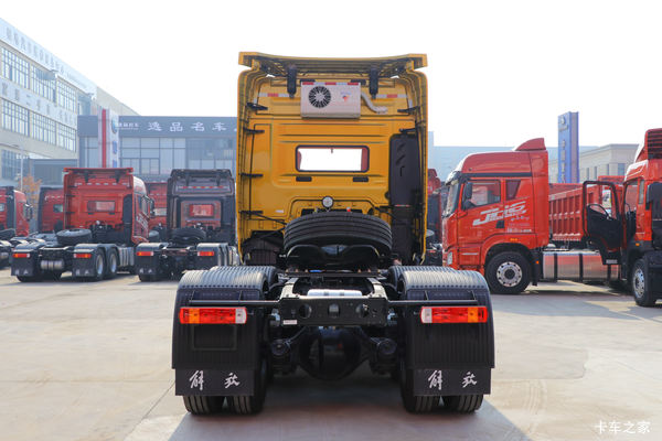 泰安解放JH6牵引车限时促销中 优惠1万