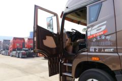 青岛解放 JH6重卡 卓越版2.0 460马力 6X4牵引车(一汽12档)(国六)(CA4250P26K2T1E6A80) 青岛解放 JH6重卡 卓越版2.0 460马力 6X4牵引车(一汽12档)(国六)(CA4250P26K2T1E6A80)