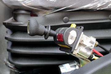 �����½� ����D1 160���� 4X2 4.2����ж��(����)ͼƬ