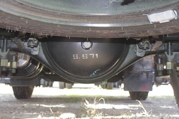 �����½� ����D1 160���� 4X2 4.2����ж��(����)ͼƬ