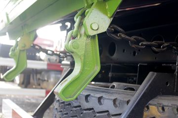 �����½� ����D1 160���� 4X2 4.2����ж��(����)ͼƬ