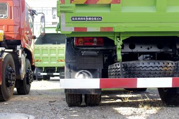 �����½� ����D1 160���� 4X2 4.2����ж��(����)ͼƬ