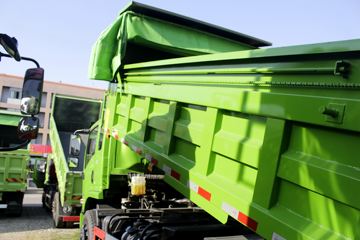 �����½� ����D1 160���� 4X2 4.2����ж��(����)ͼƬ