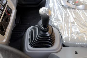 �й�����HOWO ׷�� 130���� 4X2 4.1����س�(����)(ZZ5047XLCH3315F145)ͼƬ