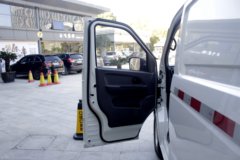 新吉奥 帅凌 2021款 3.2T 4.865米纯电动封闭货车41.6kWh