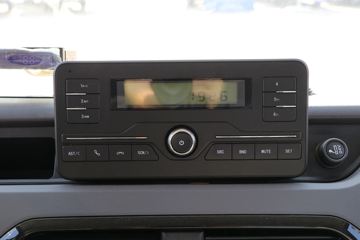 Ծ�� ����H300 131���� 4X2 4.09����س�(SH5043XLCZFDCWZ2)ͼƬ