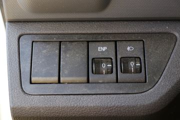 Ծ�� ����H300 131���� 4X2 4.09����س�(SH5043XLCZFDCWZ2)ͼƬ